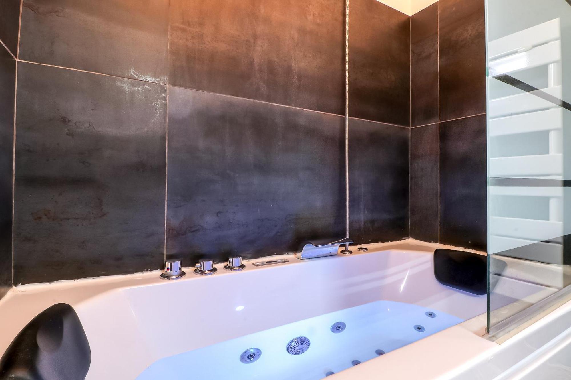 Le Vintage, Appart,Hotel Particulier, Centre Nimes Maisoncarreeconciergerie Bagian luar foto